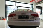 奥迪A4L2013款30 TFSI 自动舒适型