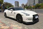 日产GT-R2015款3.8T 豪华棕红内饰版