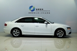 奥迪A4L2013款30 TFSI 自动舒适型