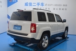 Jeep自由客2014款2.0L 运动版