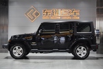 Jeep牧马人四门版2014款3.0L 撒哈拉