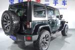 Jeep牧马人四门版2012款3.6L Sahara 极地版