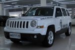 Jeep自由客2013款2.4L 炫黑运动版