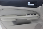 福特福克斯三厢2007款1.8 手动舒适型