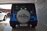 Jeep牧马人两门版2011款3.8L 撒哈拉