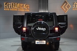 Jeep牧马人四门版2014款3.0L 撒哈拉