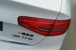 奥迪A4L2013款30 TFSI 自动舒适型