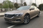 大众帕萨特2019款380TSI 尊贵版