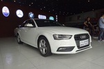 奥迪A4L2015款35 TFSI 自动标准型