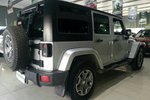 Jeep牧马人四门版2011款3.8L 撒哈拉