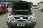 三菱帕杰罗V772004款3.0i GLS (手自一体四驱)