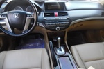 本田雅阁2010款2.4L LX