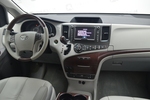 丰田Sienna2011款3.5L 四驱自动型