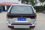 三菱帕杰罗sport2003款2.4 GLX 手动 二驱