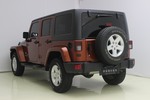 Jeep牧马人四门版2015款3.0L 撒哈拉