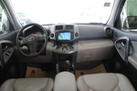 丰田RAV42011款2.4L 自动四驱至臻导航版 