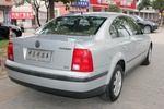 大众帕萨特领驭2004款2.0L 舒适型手动