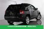 Jeep指南者2012款2.4 豪华导航版