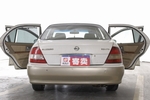 日产蓝鸟2002款2.0i III GLA 尊贵型