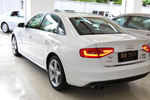 奥迪A4L2013款40 TFSI(2.0T)quattro运动型