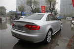 奥迪A4L2012款2.0TFSI 标准型