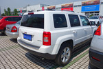 Jeep自由客2013款2.4L 豪华导航版