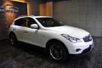 英菲尼迪QX502013款2.5L 两驱尊雅版