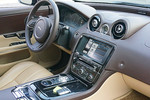 捷豹XJ2014款XJL 2.0T 两驱全景商务版