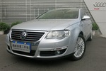 一汽大众 迈腾 2011款 2.0TSI S 手自一体 尊贵型 DSG 三厢            