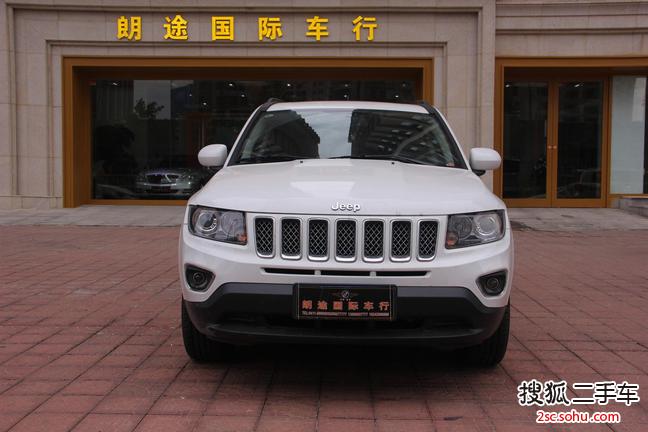 Jeep指南者2014款2.0L 两驱都市版