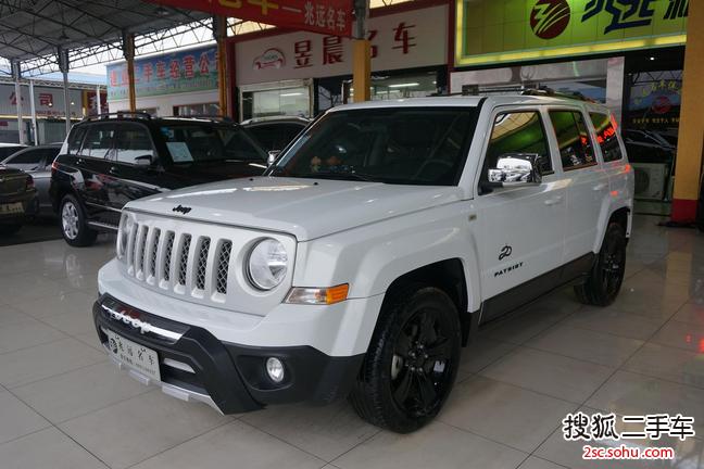 Jeep自由客2014款2.4L 运动版