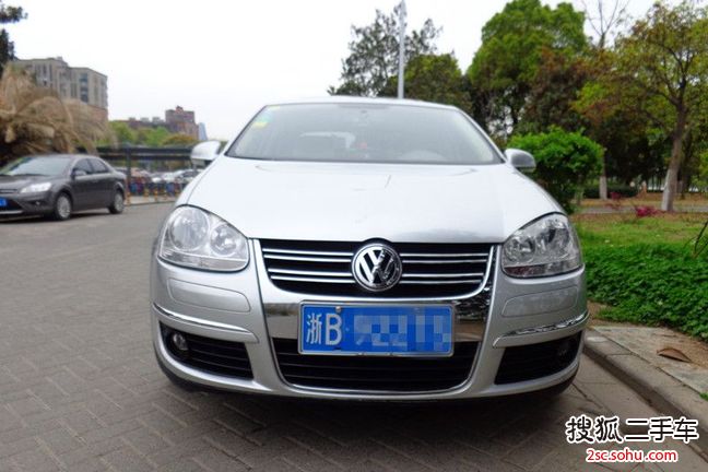 大众速腾2010款1.4TSI 自动豪华型