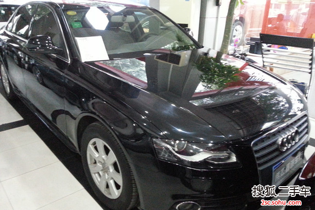 奥迪A4L2010款2.0TFSI 豪华型