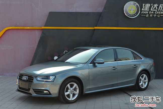 奥迪A4L2013款30 TFSI(1.8T)自动舒适型