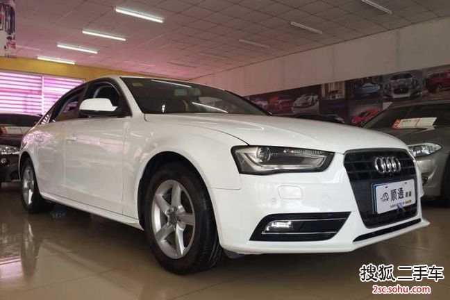 奥迪A4L2013款30 TFSI 自动舒适型