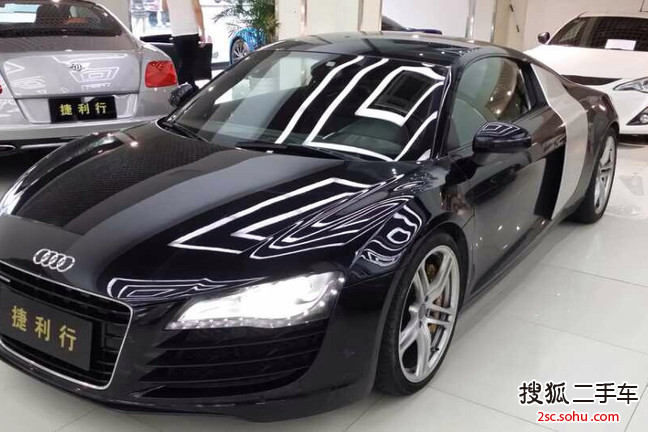 奥迪R82008款4.2FSI quattro