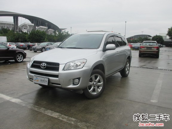 丰田RAV42011款2.0L 自动经典版