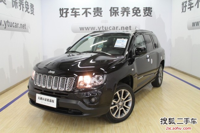 Jeep指南者2013款2.4L 四驱豪华版