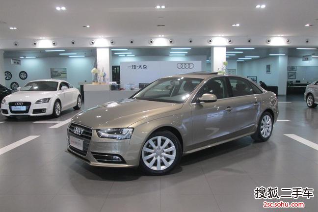 奥迪A4L2013款40 TFSI quattro个性运动型