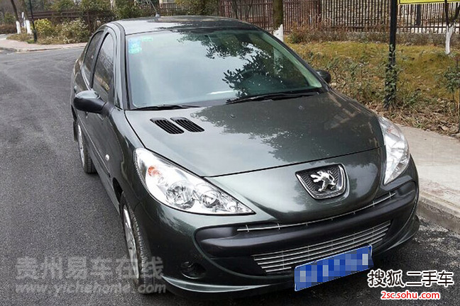 标致207三厢2010款1.4L 手动 品乐版