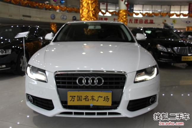 奥迪A4L2011款2.0TFSI 标准型