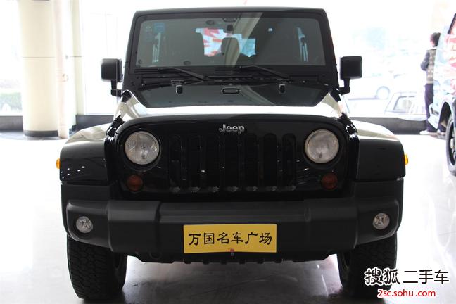 Jeep牧马人四门版2011款3.8L 罗宾汉