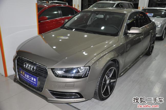 奥迪A4L2013款30 TFSI 自动舒适型