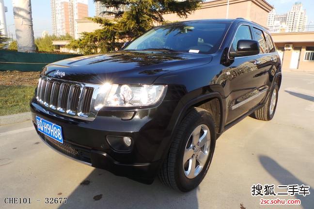 Jeep大切诺基2013款3.6L 豪华导航版