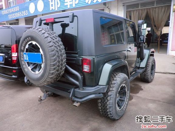 Jeep牧马人两门版2011款3.8L 撒哈拉