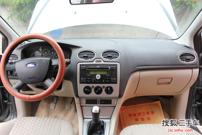 福特福克斯三厢2008款1.8L 手动舒适型