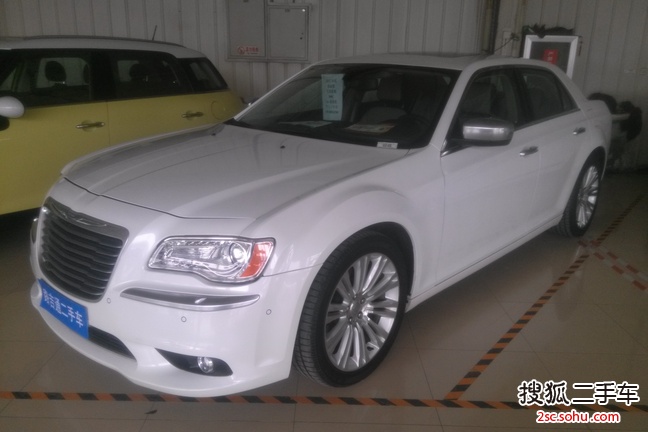 克莱斯勒3002013款300C 3.6L 尊享版