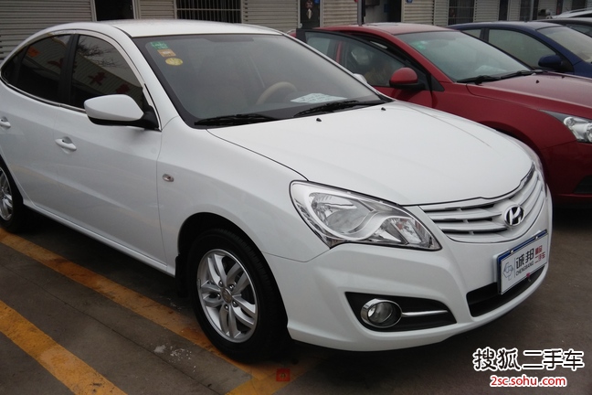 现代悦动2011款1.6L 自动豪华型