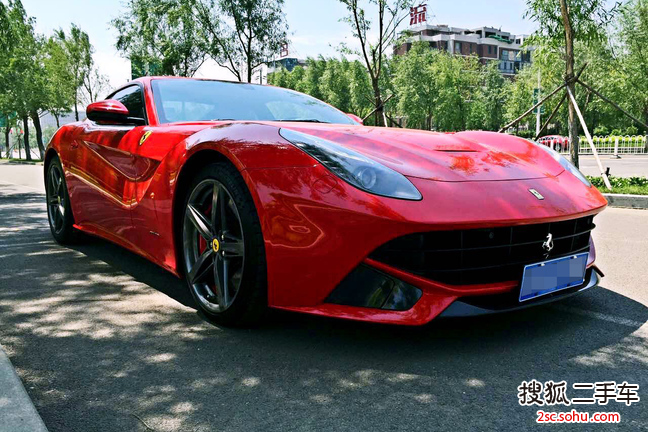 法拉利F12 berlinetta2013款6.3L 标准型