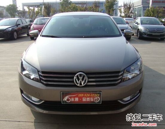 大众帕萨特2013款1.8TSI DSG尊荣版